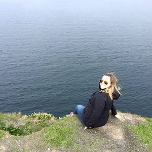 Meet your Posher, Holly